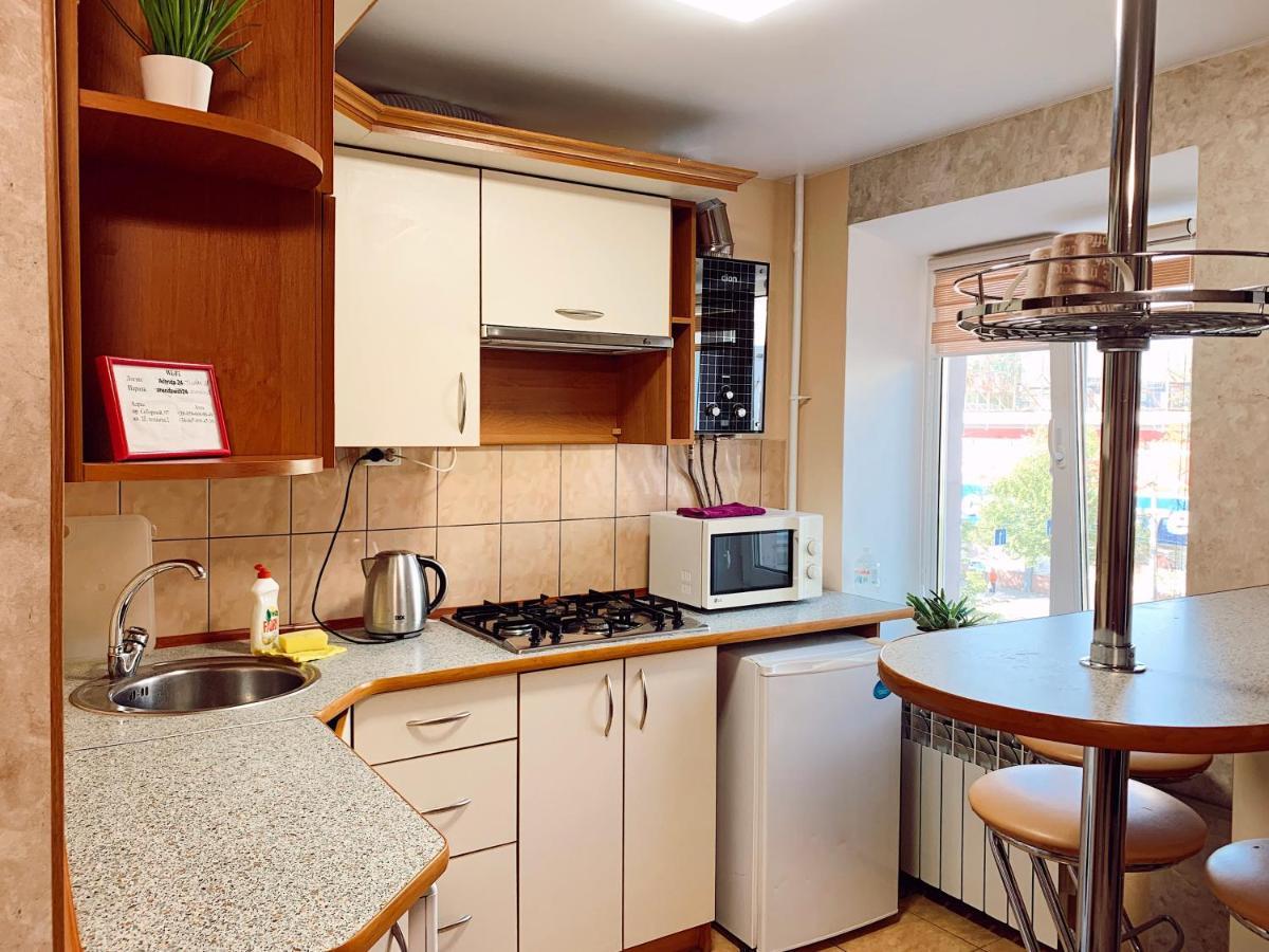 Apartment - Sobornyi Prospekt 97 Zaporizhia Esterno foto