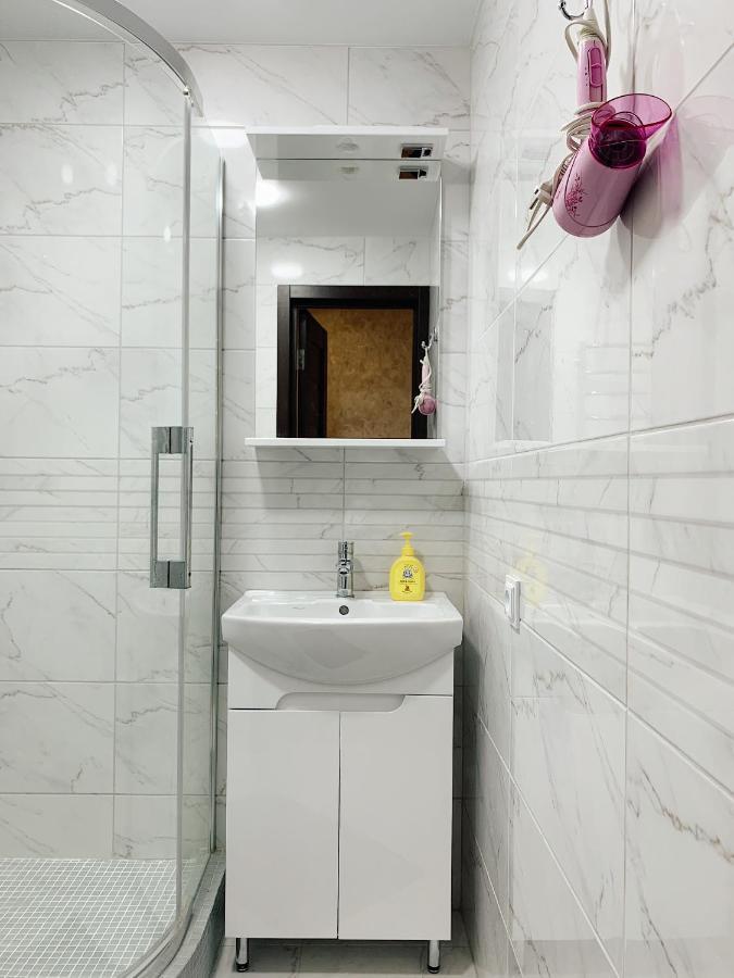Apartment - Sobornyi Prospekt 97 Zaporizhia Esterno foto