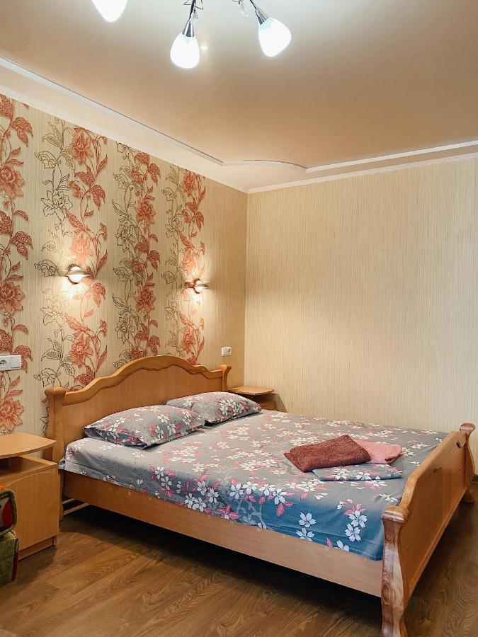 Apartment - Sobornyi Prospekt 97 Zaporizhia Esterno foto