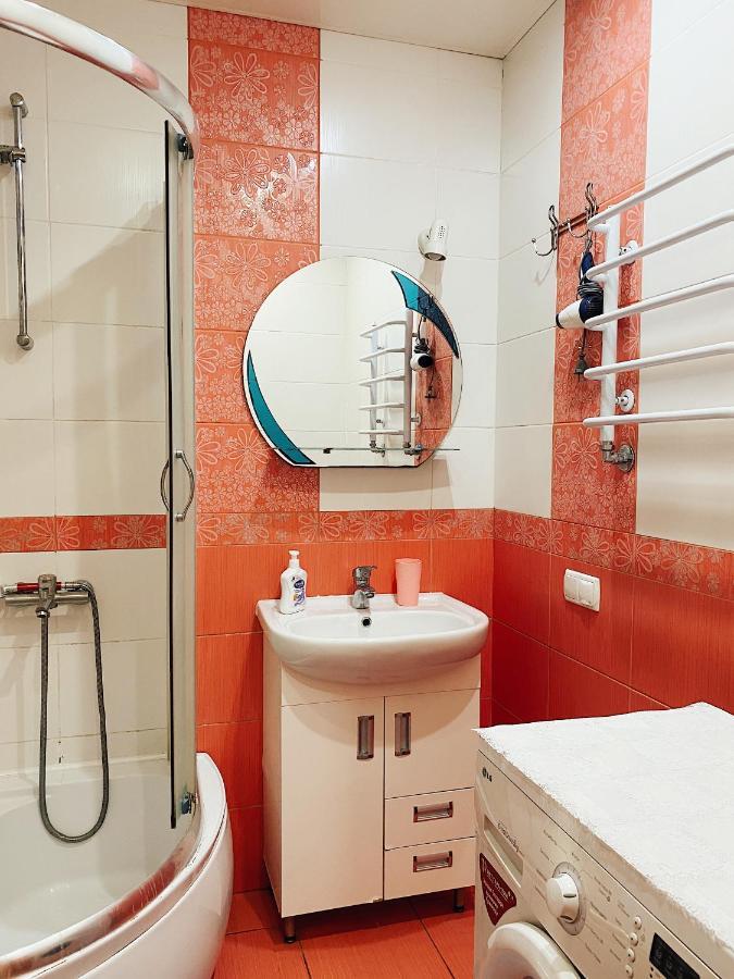 Apartment - Sobornyi Prospekt 97 Zaporizhia Esterno foto
