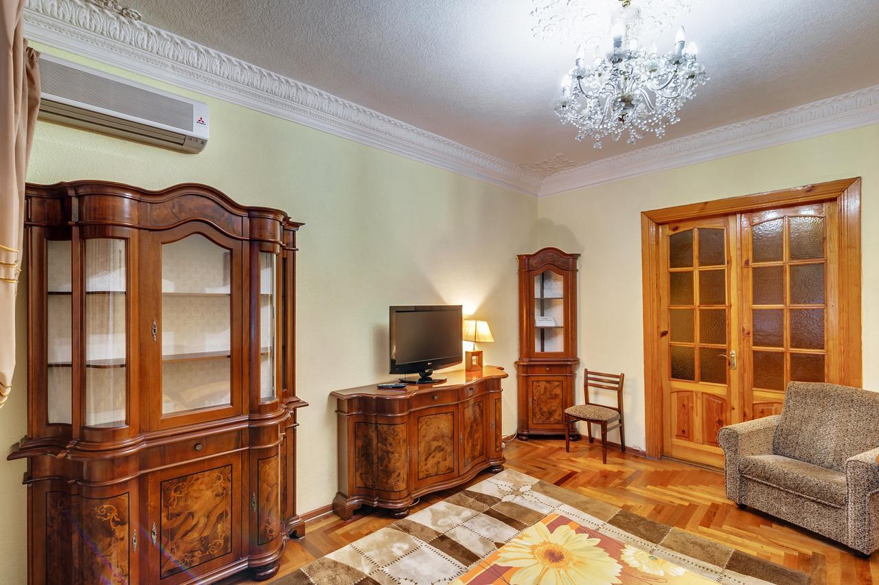 Apartment - Sobornyi Prospekt 97 Zaporizhia Esterno foto
