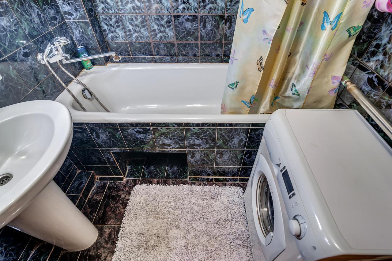 Apartment - Sobornyi Prospekt 97 Zaporizhia Esterno foto